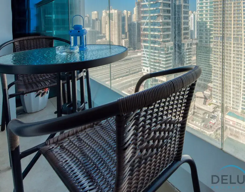 Next to Lake 2-Bedroom Apartment Accessible to Metro — Jumeirah Lake Towers — photo 11