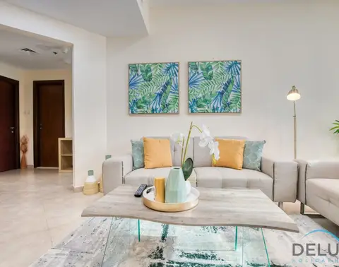 Next to Lake 2-Bedroom Apartment Accessible to Metro — Jumeirah Lake Towers — photo 4