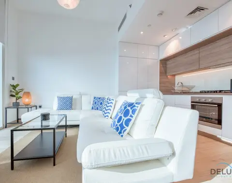 Close to Beach Studio Unit w/ Marina Canal & Sea Views, Studio One — Dubai Marina — photo 4