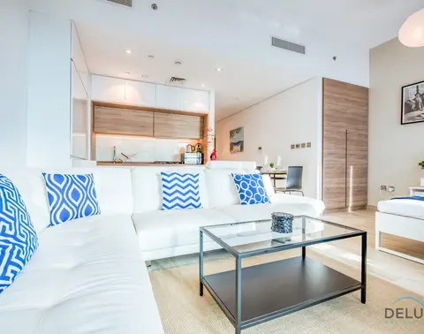 Close to Beach Studio Unit w/ Marina Canal & Sea Views, Studio One — Dubai Marina — photo 5