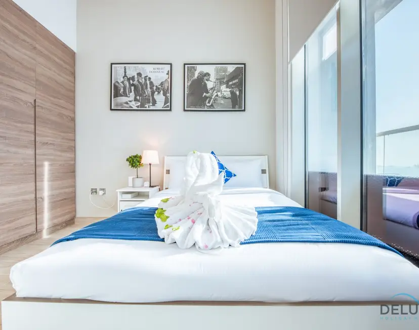 Close to Beach Studio Unit w/ Marina Canal & Sea Views, Studio One — Dubai Marina — photo 18