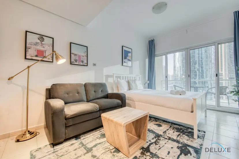 Calm Studio at Lake View Tower JLT — Jumeirah Lake Towers — photo 1