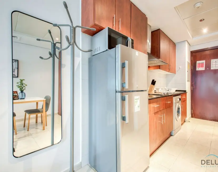Calm Studio at Lake View Tower JLT — Jumeirah Lake Towers — photo 13