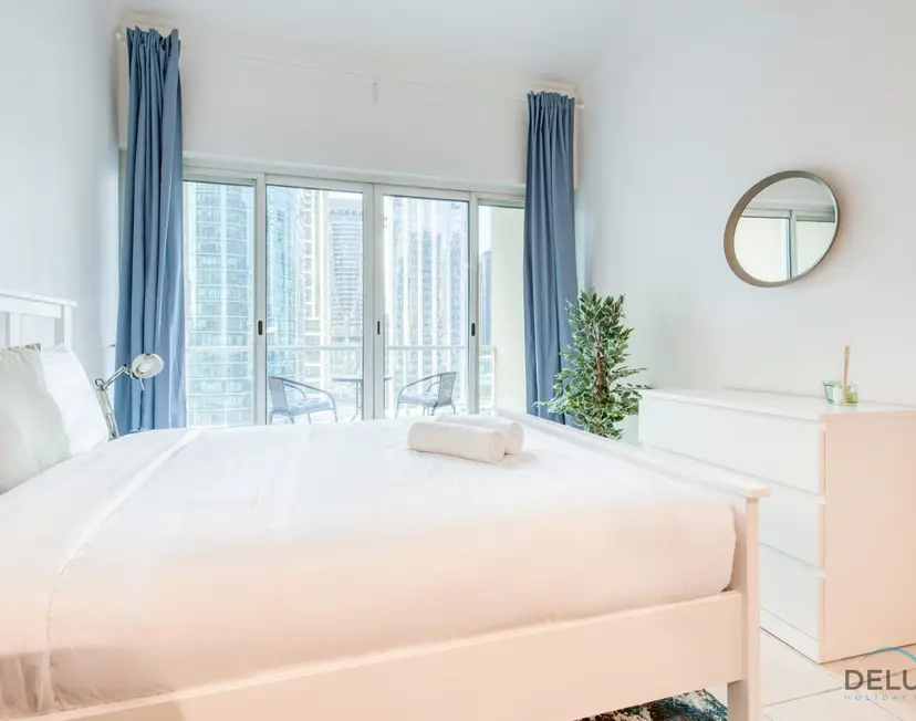 Calm Studio at Lake View Tower JLT — Jumeirah Lake Towers — photo 17