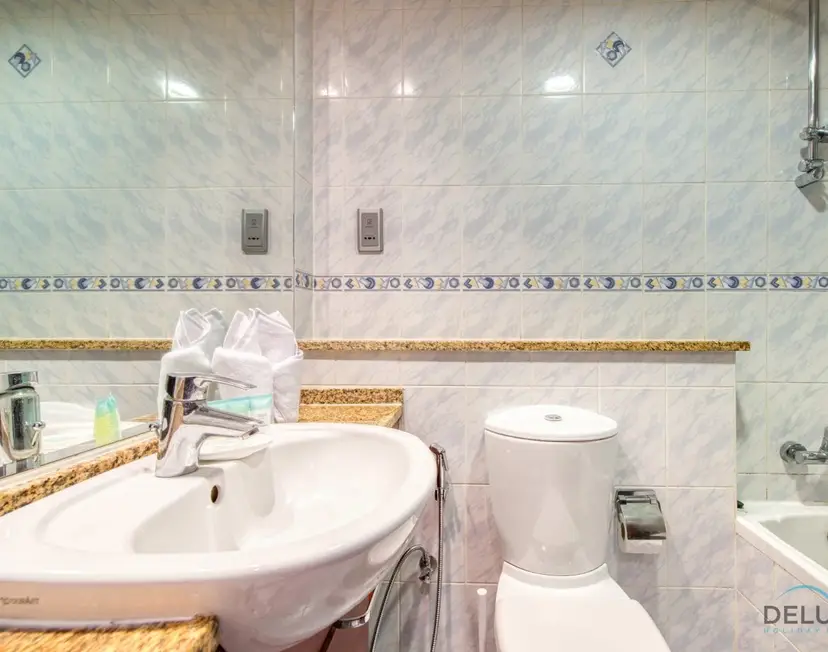 Calm Studio at Lake View Tower JLT — Jumeirah Lake Towers — photo 22