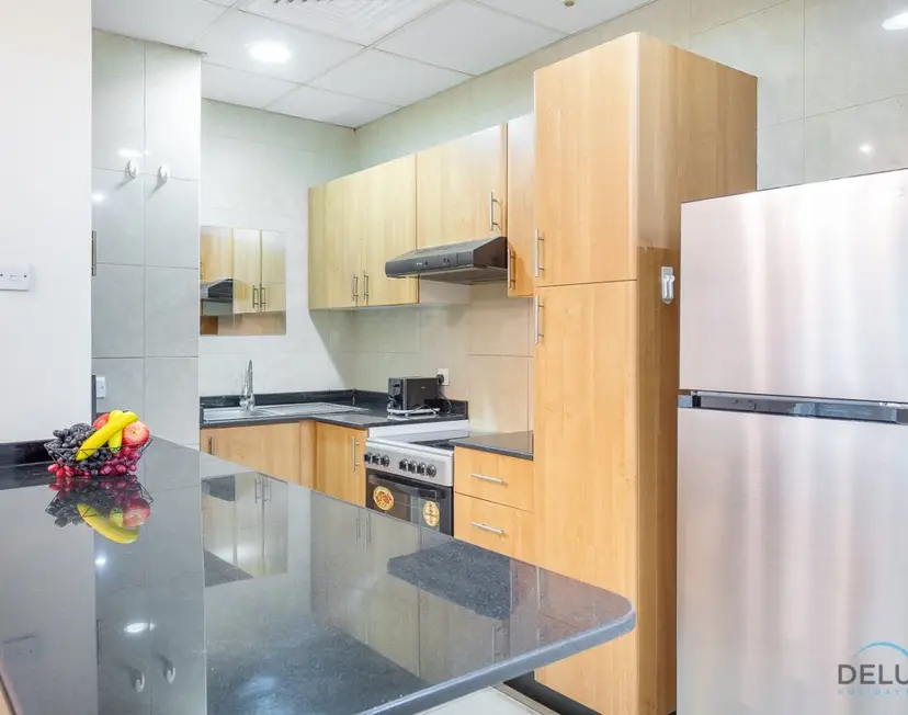 Dazzling 1-Bedroom at Marina Crown — Dubai Marina — photo 11