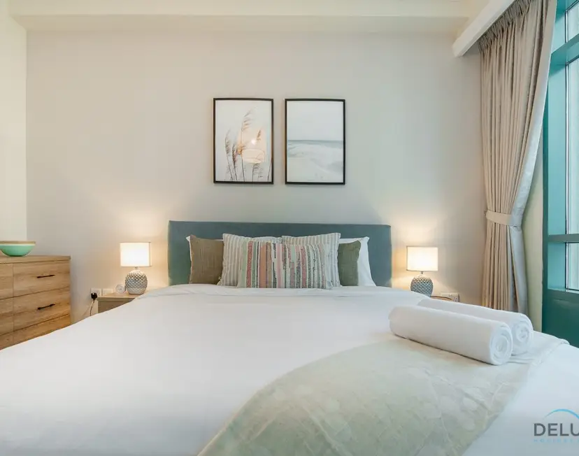 Dazzling 1-Bedroom at Marina Crown — Dubai Marina — photo 14