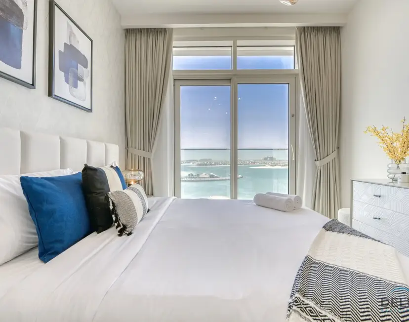 Idyllic 1-Bedroom at Sunrise Bay Tower 1 — Emaar Beachfront — photo 17