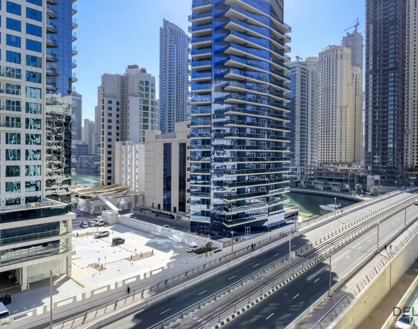 Stunning Studio at Marina Views — Dubai Marina — photo 8