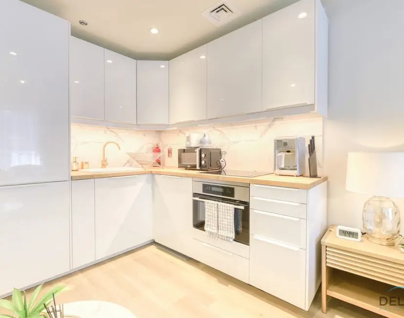 Stunning Studio at Marina Views — Dubai Marina — photo 19