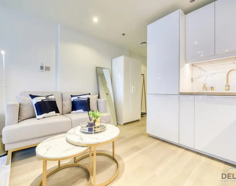 Stunning Studio at Marina Views — Dubai Marina — photo 11