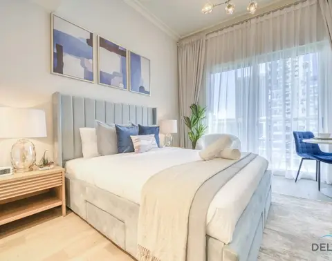 Stunning Studio at Marina Views — Dubai Marina — photo 2