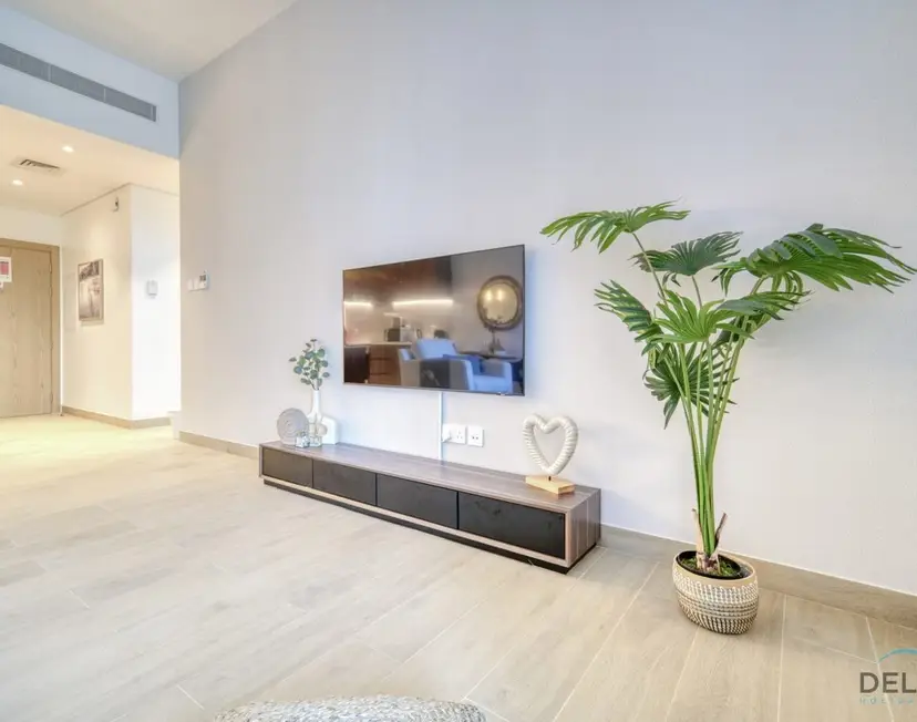 Placid 1-Bedroom at La Cote 5, Jumeirah — La Mer — photo 10