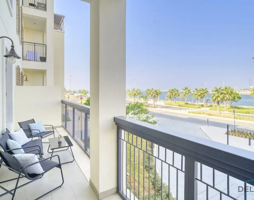 Placid 1-Bedroom at La Cote 5, Jumeirah — La Mer — photo 15