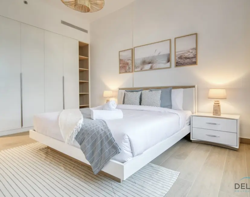 Placid 1-Bedroom at La Cote 5, Jumeirah — La Mer — photo 26