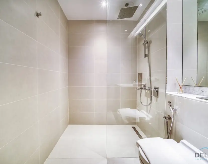 Placid 1-Bedroom at La Cote 5, Jumeirah — La Mer — photo 30