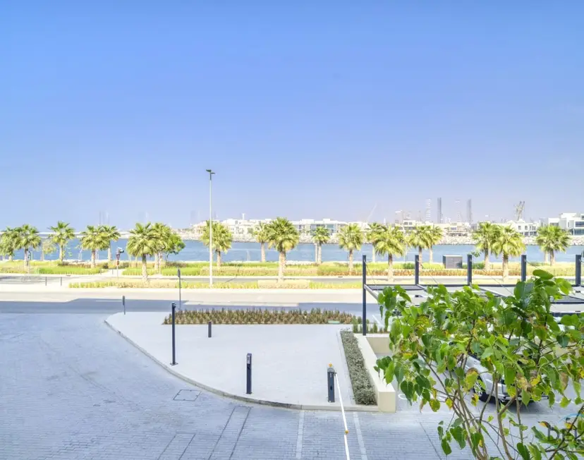 Placid 1-Bedroom at La Cote 5, Jumeirah — La Mer — photo 31
