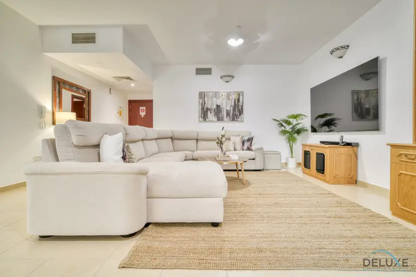 Serene 1-Bedroom at Murjan — Jumeirah Beach Residence — photo 1