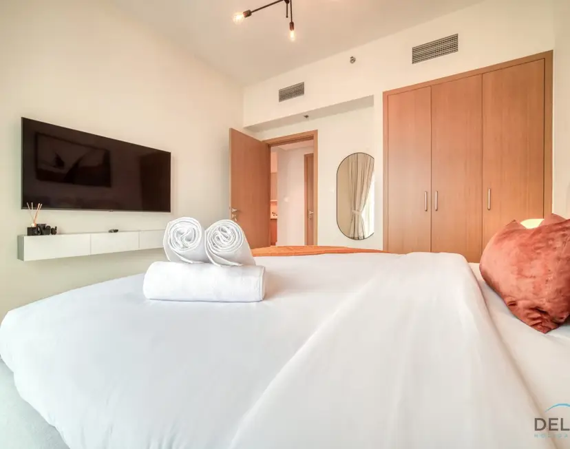 Elegant 1-Bedroom at Harbour Views Tower — Dubai Creek Harbour — photo 31