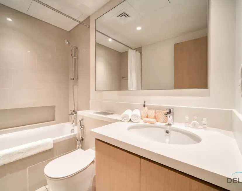 Elegant 1-Bedroom at Harbour Views Tower — Dubai Creek Harbour — photo 34