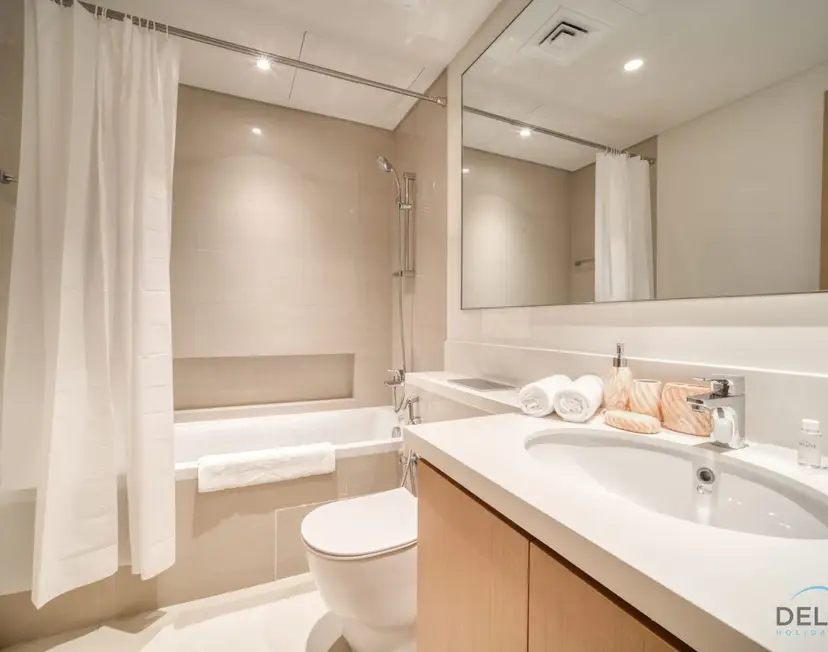 Elegant 1-Bedroom at Harbour Views Tower — Dubai Creek Harbour — photo 35