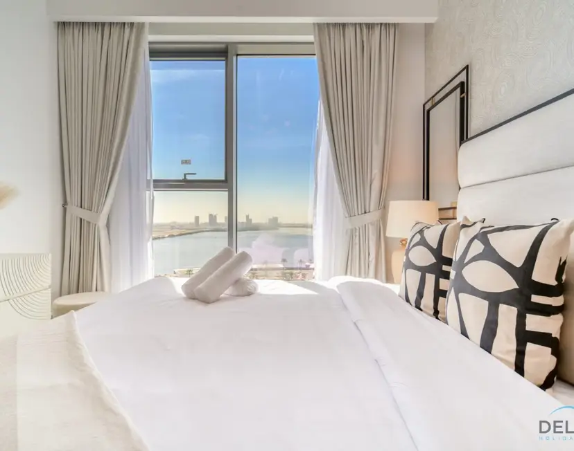 Captivating 1-Bedroom at 17 Icon Bay — Dubai Creek Harbour — photo 10