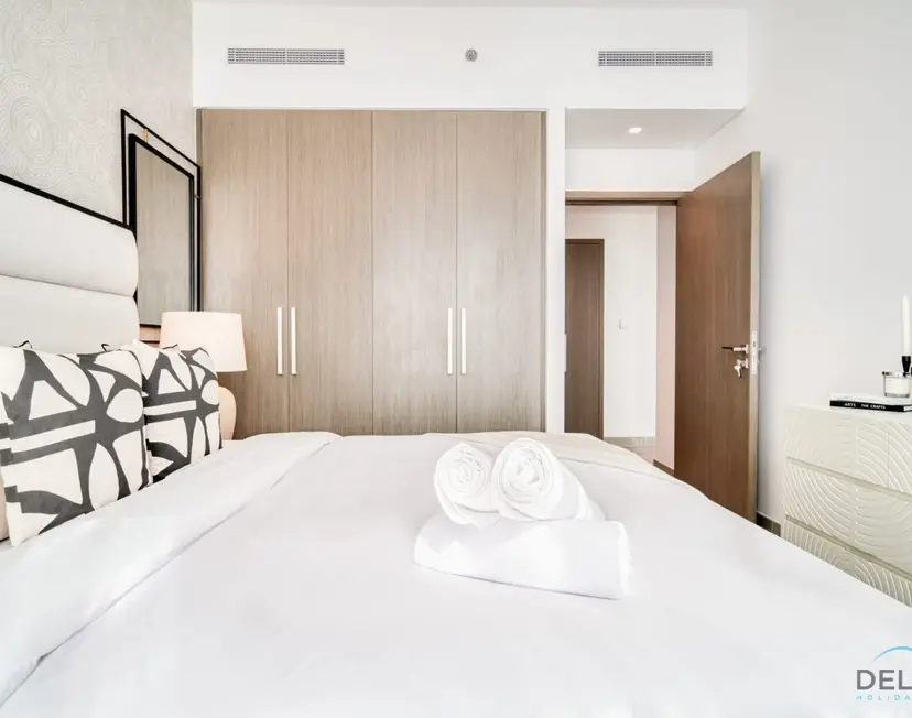 Captivating 1-Bedroom at 17 Icon Bay — Dubai Creek Harbour — photo 11