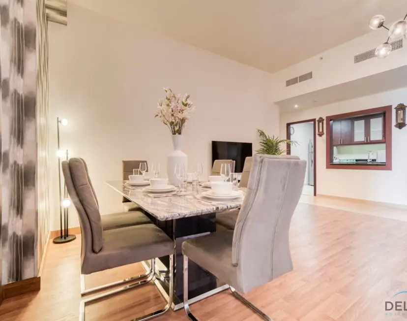 Pristine 2-Bedroom at Bahar — Jumeirah Beach Residence — photo 13