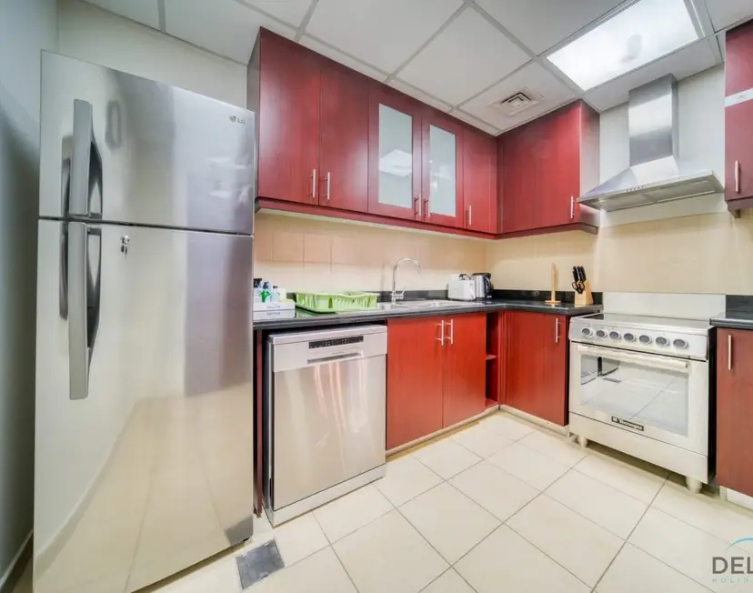 Pristine 2-Bedroom at Bahar — Jumeirah Beach Residence — photo 8