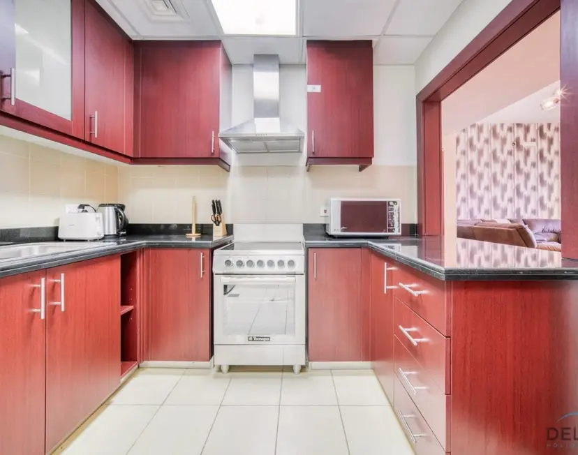 Pristine 2-Bedroom at Bahar — Jumeirah Beach Residence — photo 7