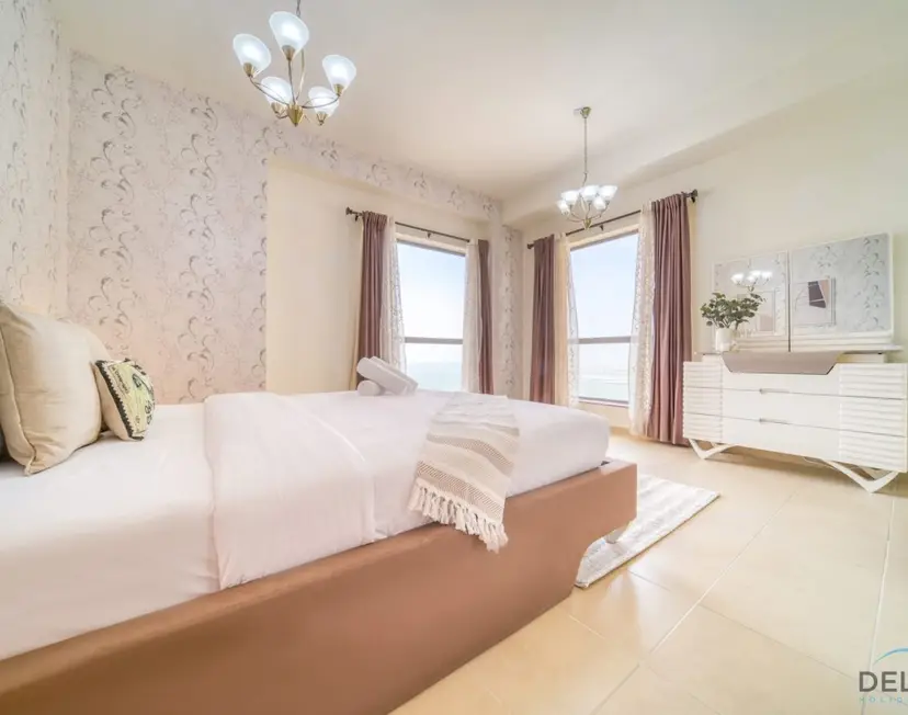 Pristine 2-Bedroom at Bahar — Jumeirah Beach Residence — photo 40