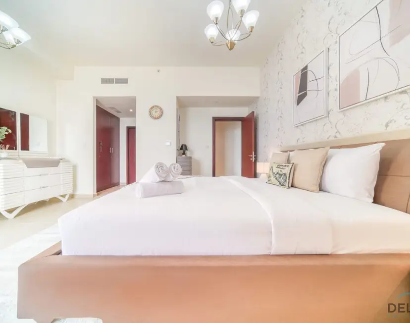 Pristine 2-Bedroom at Bahar — Jumeirah Beach Residence — photo 35