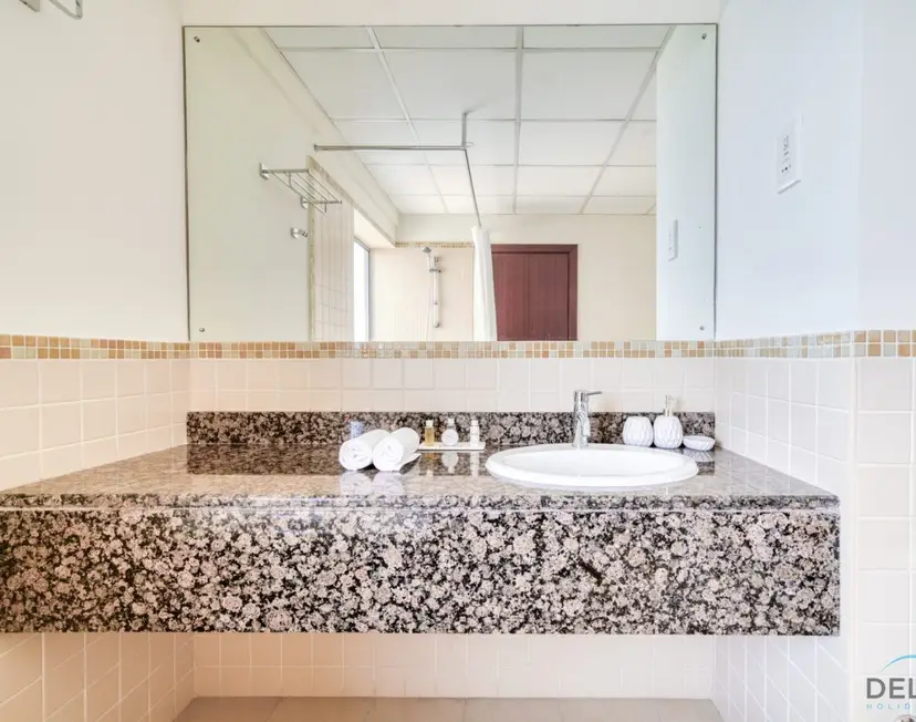 Pristine 2-Bedroom at Bahar — Jumeirah Beach Residence — photo 33