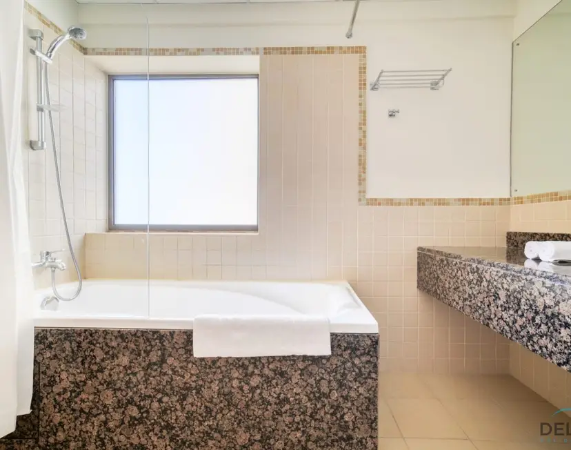 Pristine 2-Bedroom at Bahar — Jumeirah Beach Residence — photo 32