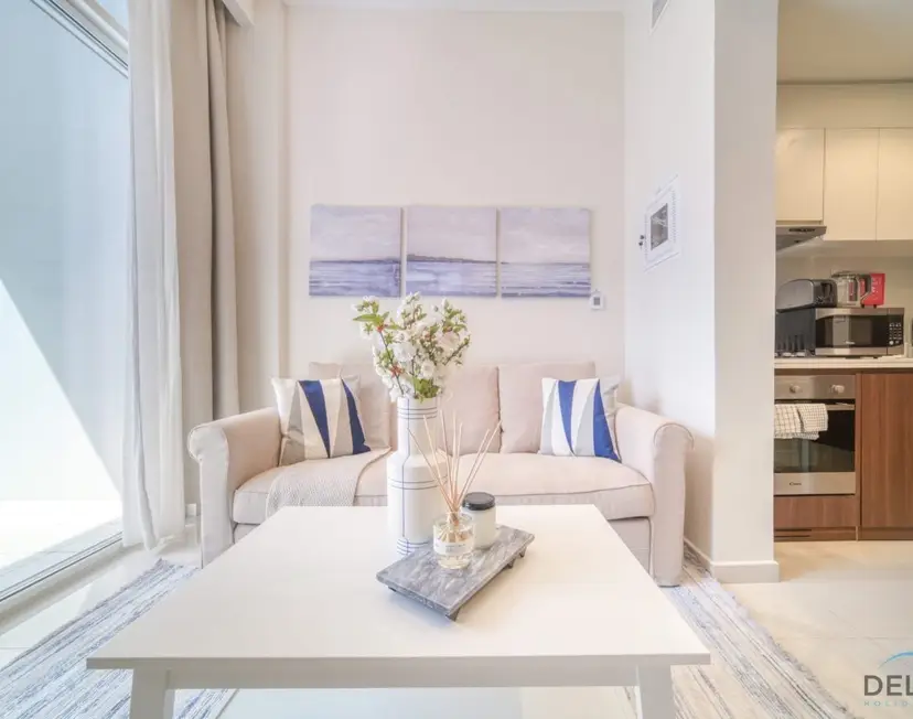 Contemporary 1-Bedroom at Vera Tower — Business Bay — photo 2