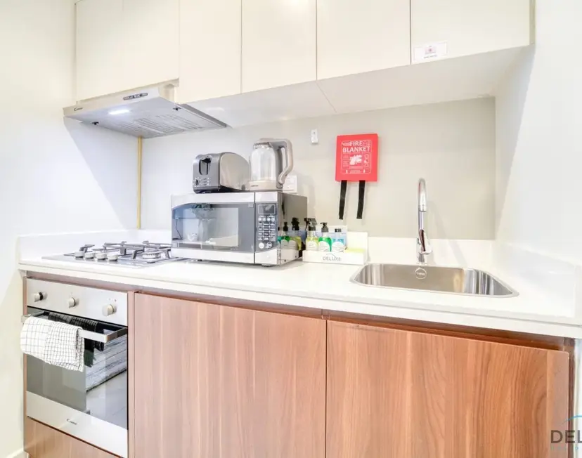 Contemporary 1-Bedroom at Vera Tower — Business Bay — photo 10