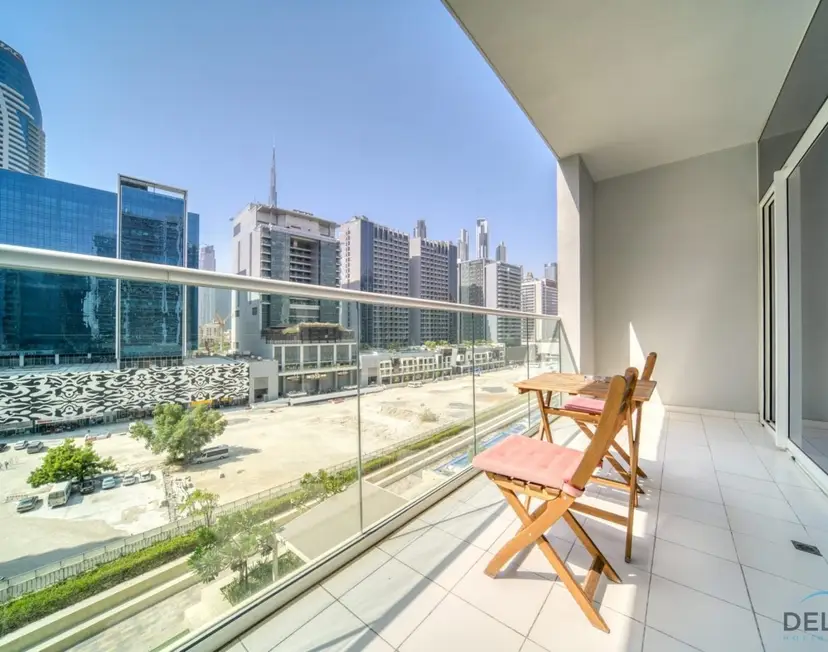 Contemporary 1-Bedroom at Vera Tower — Business Bay — photo 9