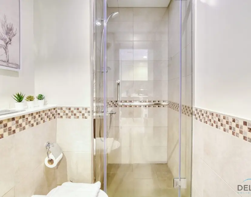 Contemporary 1-Bedroom at Vera Tower — Business Bay — photo 5