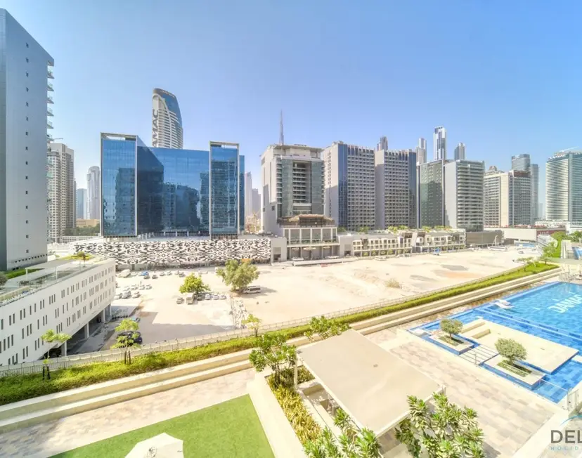 Contemporary 1-Bedroom at Vera Tower — Business Bay — photo 25
