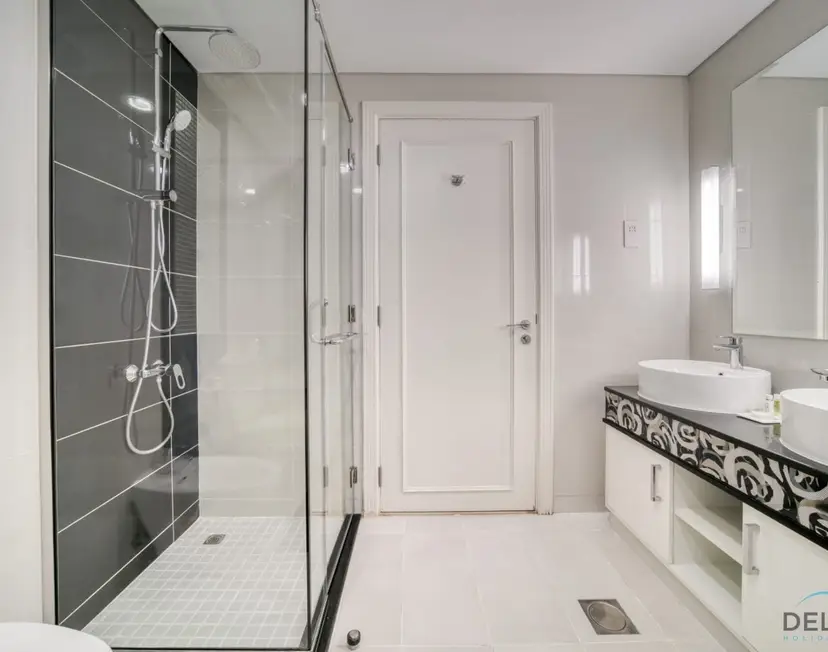 Chic 1-Bedroom at The Signature — Downtown Dubai — photo 33
