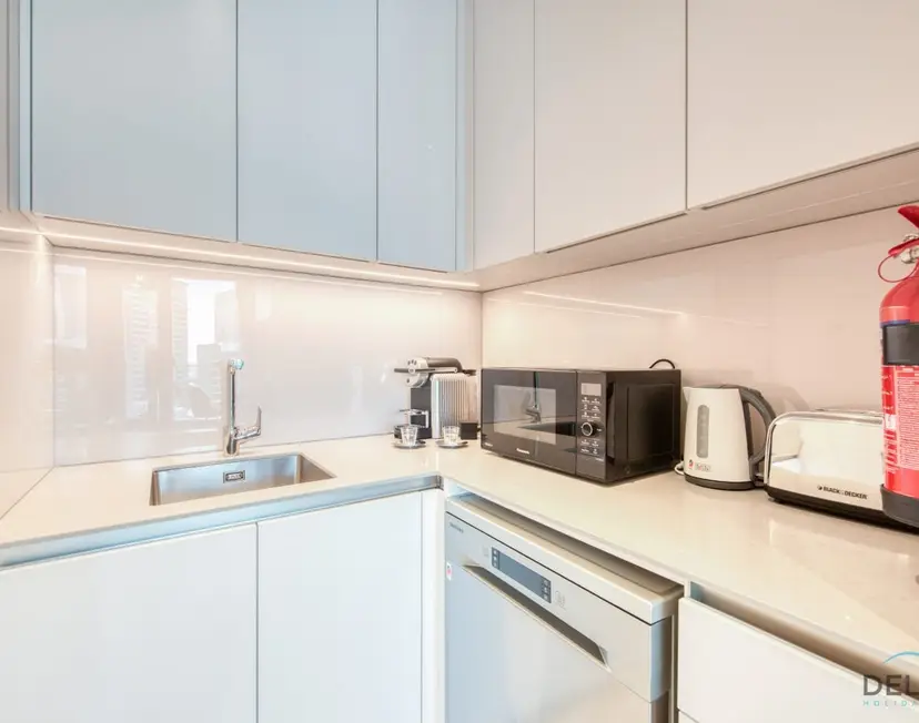 Exquisite 1-Bedroom at The Address Residences — Jumeirah Beach Residence — photo 17