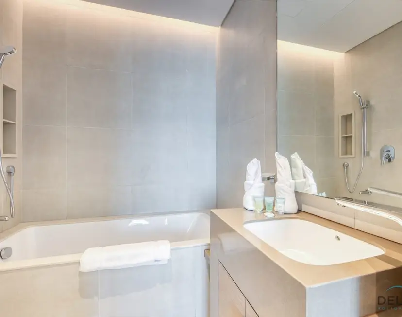 Exquisite 1-Bedroom at The Address Residences — Jumeirah Beach Residence — photo 12