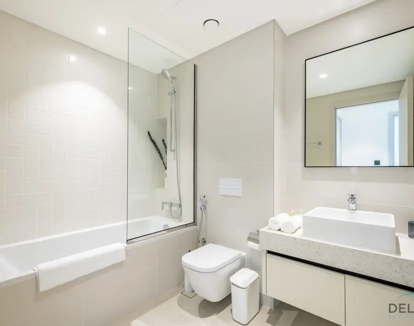 Charming 1-Bedroom Apartment at Marina Vista Tower 2 — Emaar Beachfront — photo 25