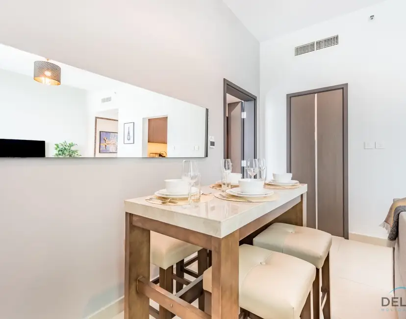 Charming 1-Bedroom Apartment — Downtown Dubai — photo 12