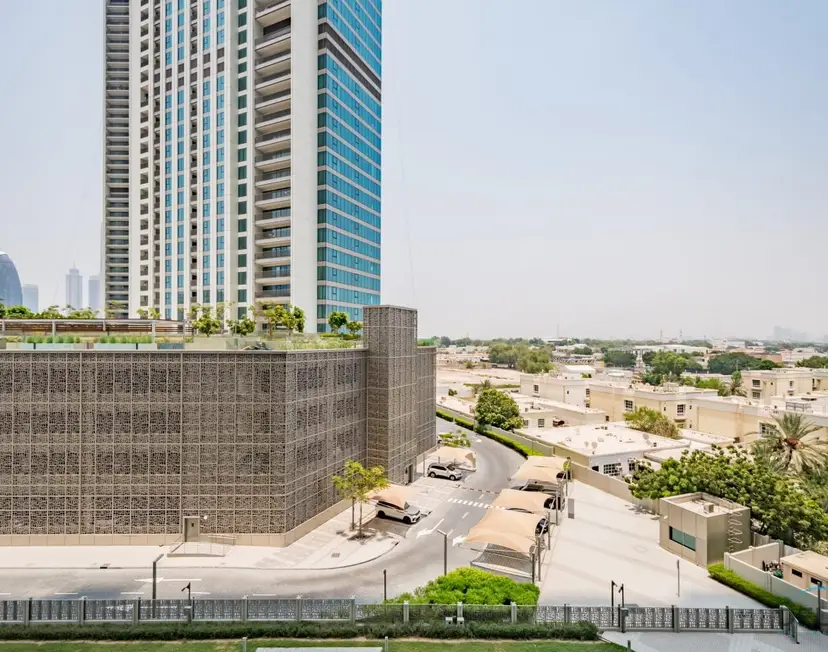 Charming 1-Bedroom Apartment — Downtown Dubai — photo 17