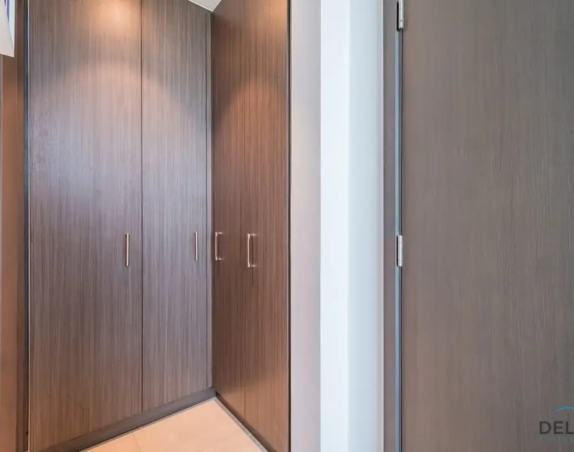 Charming 1-Bedroom Apartment — Downtown Dubai — photo 26