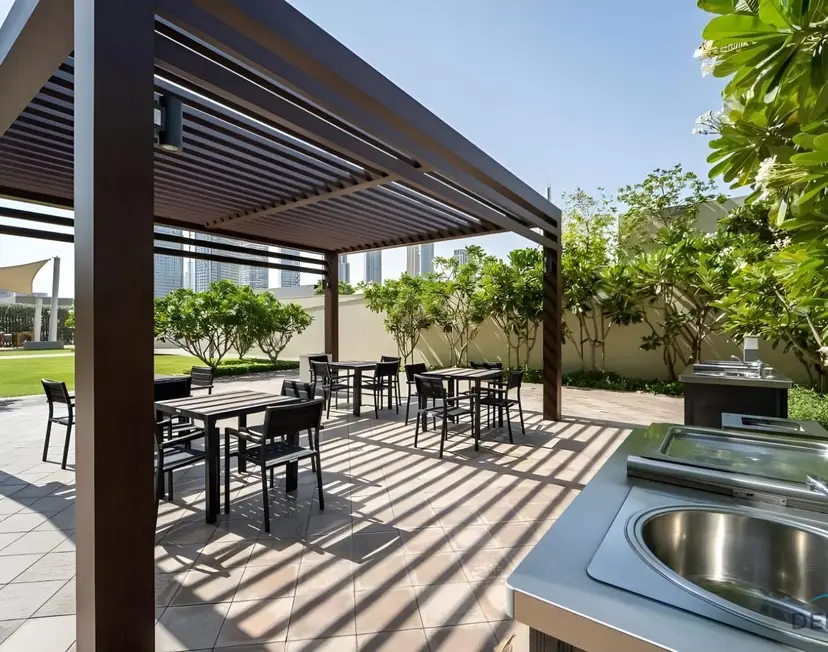 Charming 1-Bedroom Apartment — Downtown Dubai — photo 30