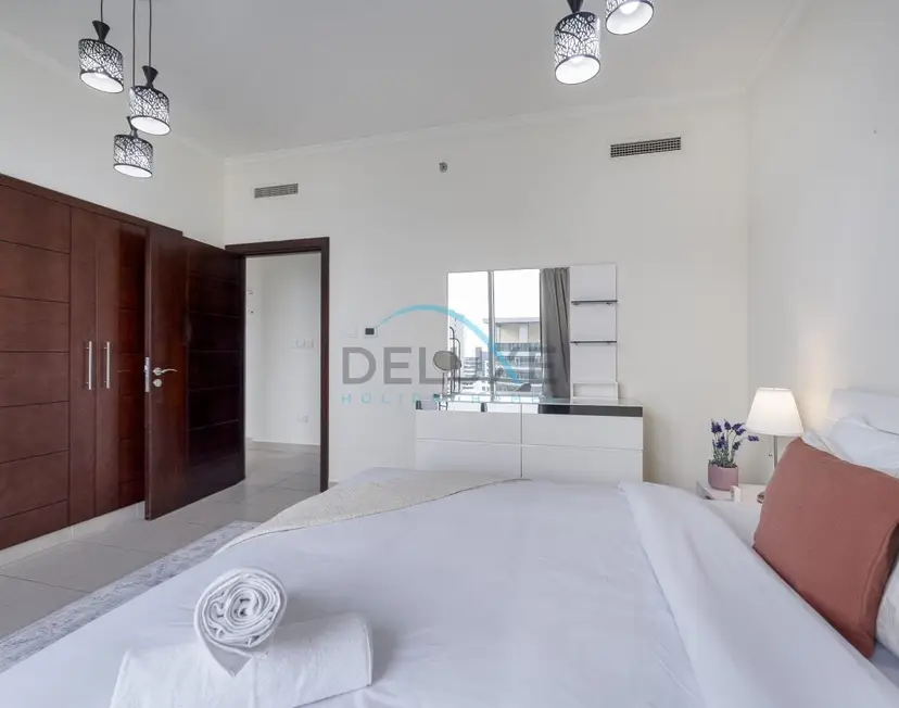 Tranquil 1-Bedroom in Burj Views Tower — Downtown Dubai — photo 18