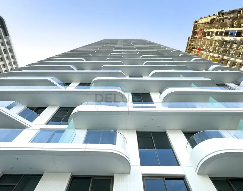 Partial Marina and City Views 1-Bedroom — Emaar Beachfront — photo 27