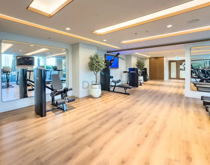 Partial Marina and City Views 1-Bedroom — Emaar Beachfront — photo 33